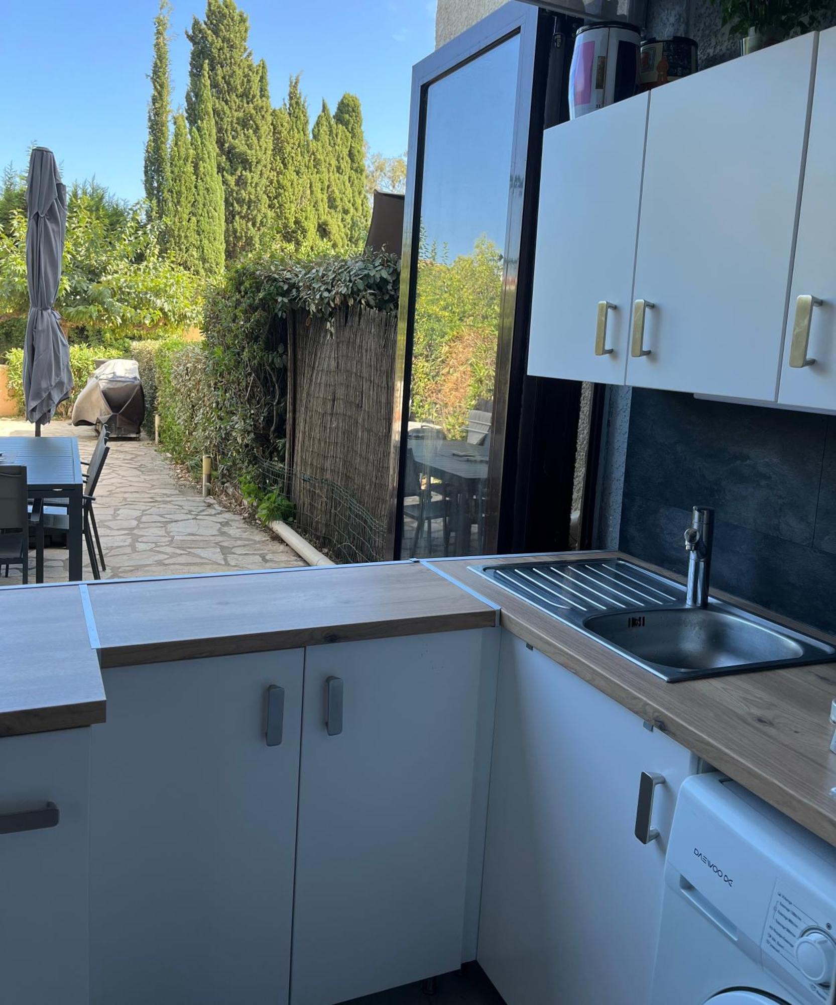 לה-לונד-לה-מורה Calme Et Confort En Rez-De-Jardin מראה חיצוני תמונה